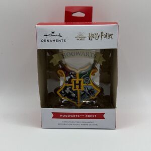BRAND NEW IN BOX Hallmark Harry Potter Hogwarts Crest‎ Christmas Tree Ornament